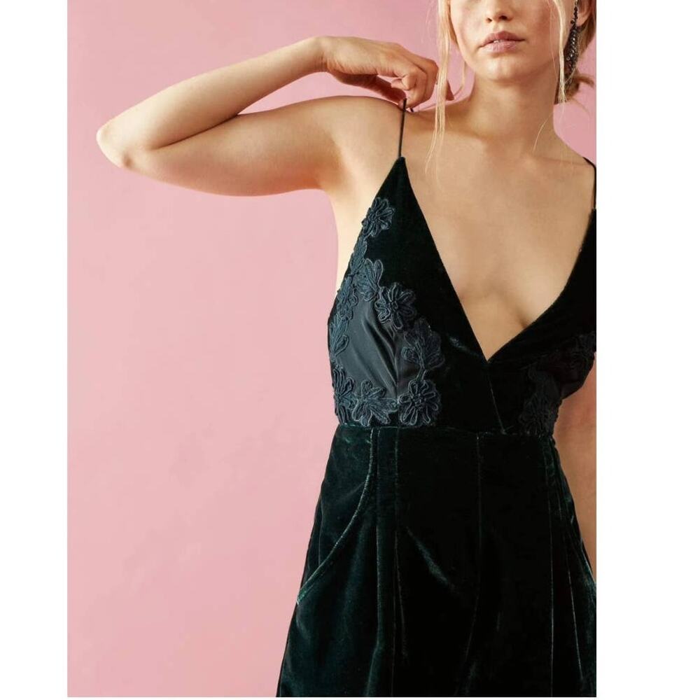 New Free People Blake Velvet One Piece JUMPSUIT $225 SIZE 2 Green HOLIDAY PARTY - Picture 3 of 7